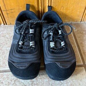 Women’s Xero 360 Cross-Training Shoes with zero-drop heal wide toe box Sz W7